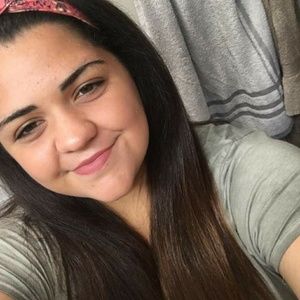 Meet your Posher, Caitlyn